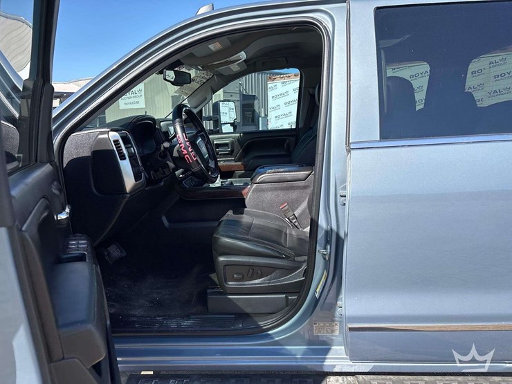 2015-gmc-sierra-1500-slt-image-12