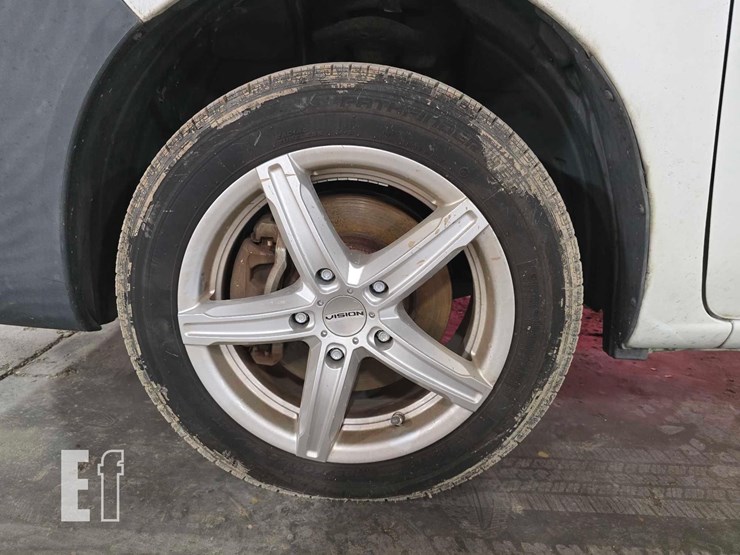 2014-nissan-nv200-image-20