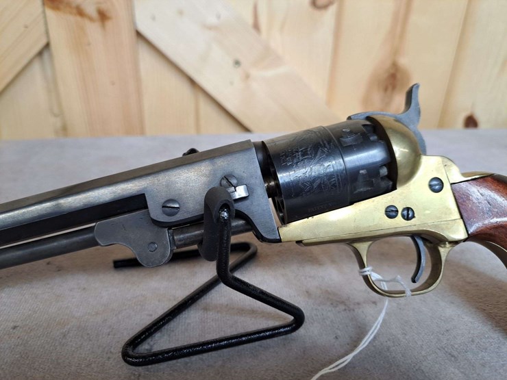 blackpowder-.44-caliber-percussion-sa-revolver-image-4