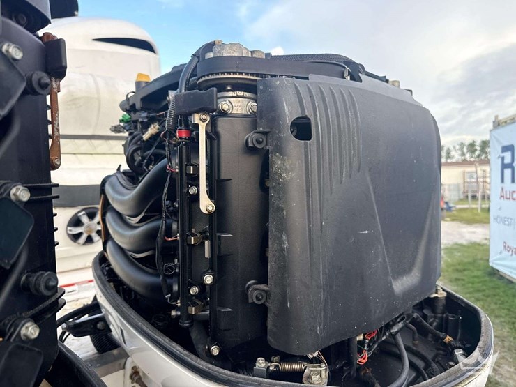 2018-regal-29obx-29ft-boat-with-34ft-t/a-boat-trailer-image-17