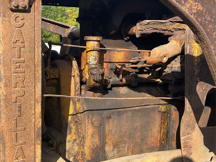 caterpillar-forty-gas-crawler-image-38