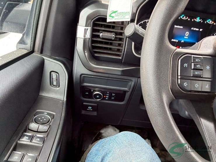 2023-ford-f150-image-40