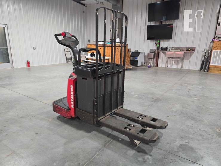 raymond-8410-image-2