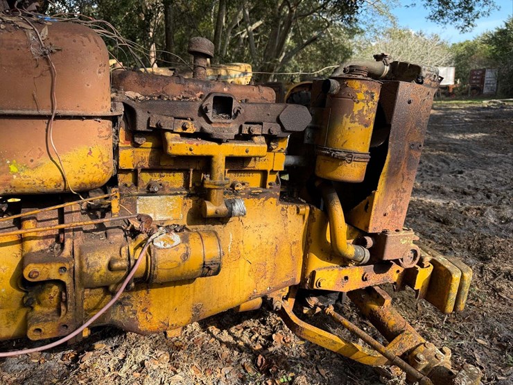 minneapolis-moline-diesel-parts-tractor-image-17