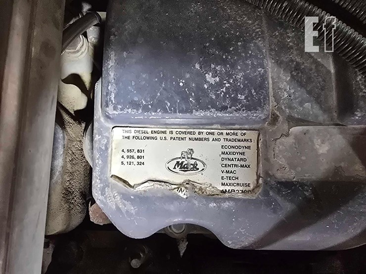 2005-mack-vision-cxn613-image-11