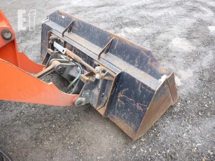 2019-kubota-r430-image-14