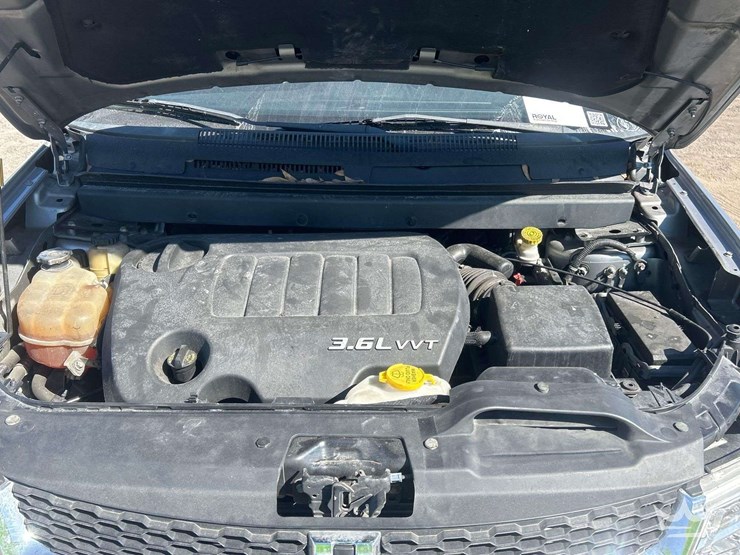 2015-dodge-journey-sxt-image-8