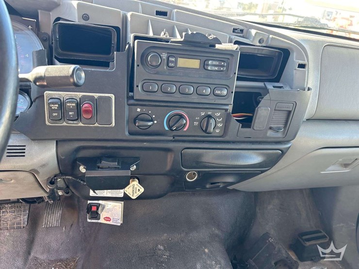 2009-ford-f-750-12ft-dump-truck-image-14