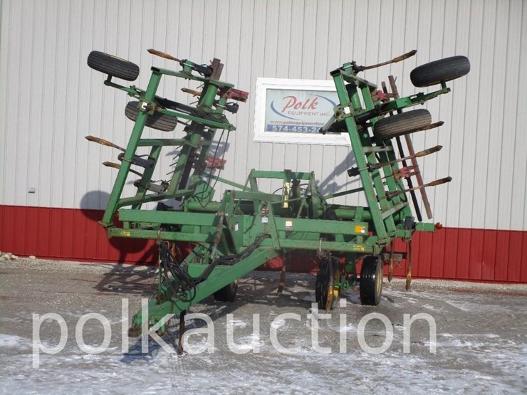 john-deere-680-image-1
