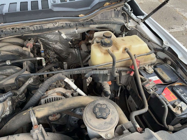 2022-ford-f550-image-33