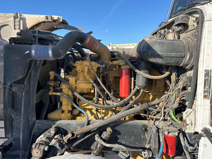 1995-peterbilt-379-image-6