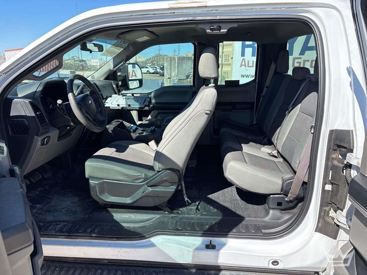 2015-ford-f150-image-16