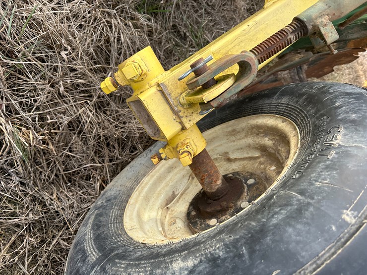 #38451-•-roll-a-cone-16-row-30"-bedder-chopper-image-9