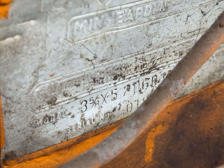 minneapolis-moline-zau-image-30