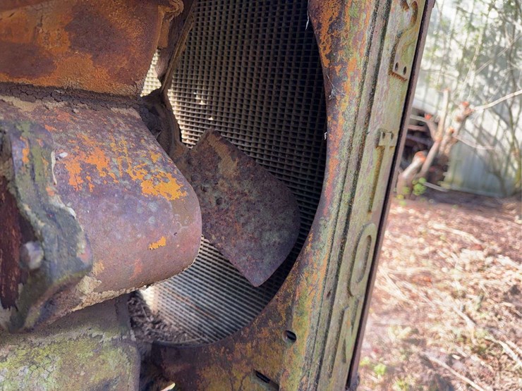 caterpillar-2-ton-image-18