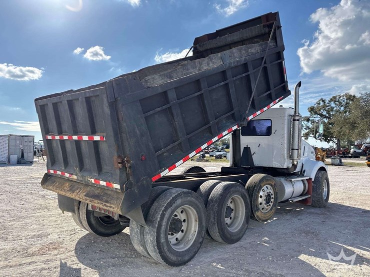2000-kenworth-tri-axle-dump-truck-image-3