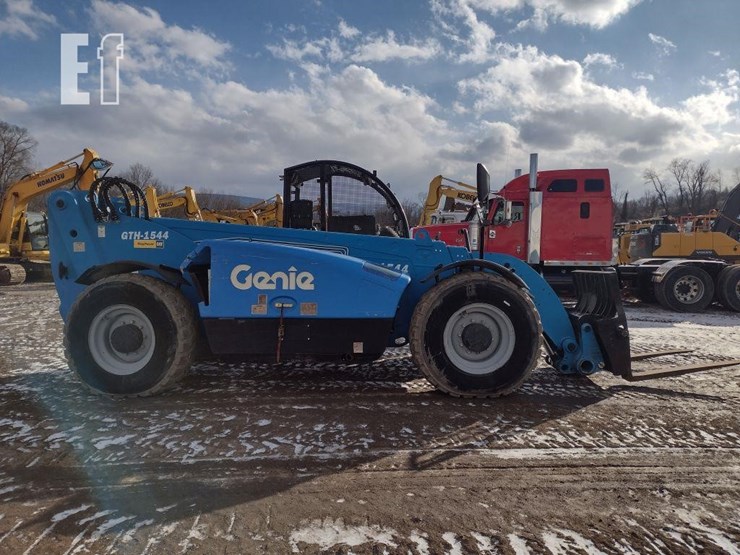 2019-genie-gth1544-image-3