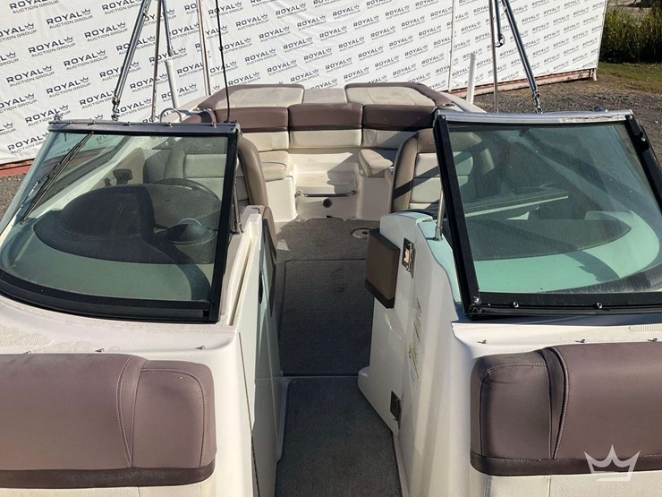 2014-sea-ray-250slx-bowrider-boat-with-t/a-boat-trailer-image-14