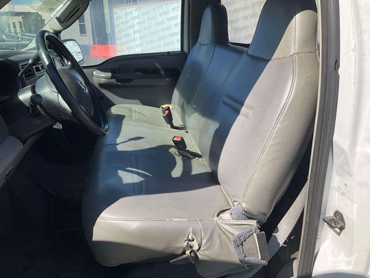 2004-ford-f250-image-17