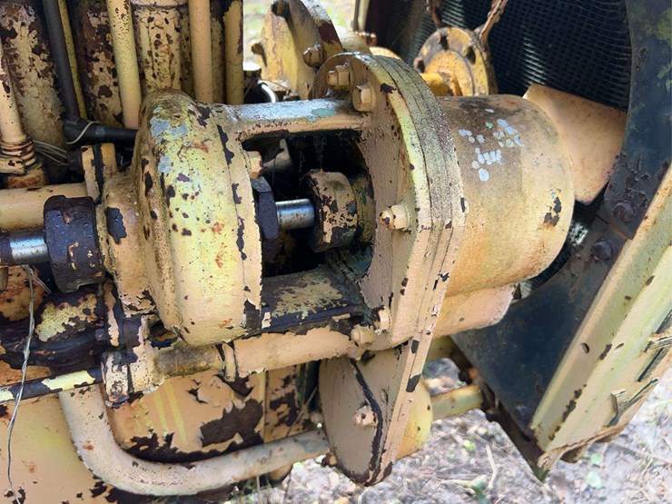 caterpillar-twenty-image-17