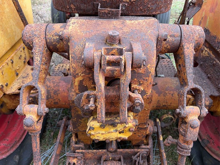 minneapolis-moline-445-image-52