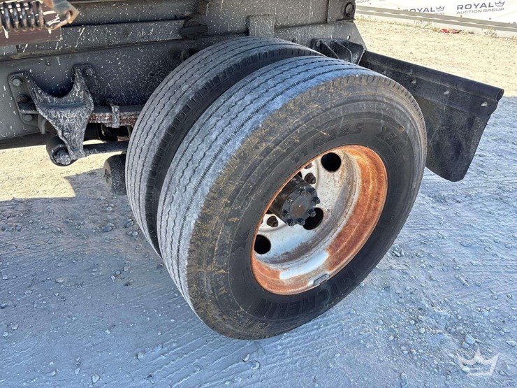 2006-ford-f650-image-29