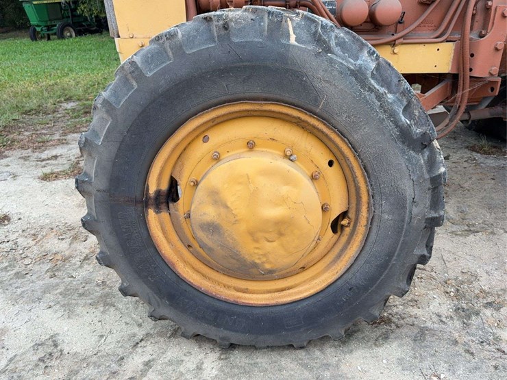 minneapolis-moline-g706-image-55