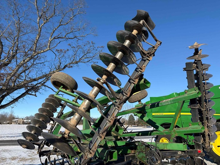 john-deere-630-image-25