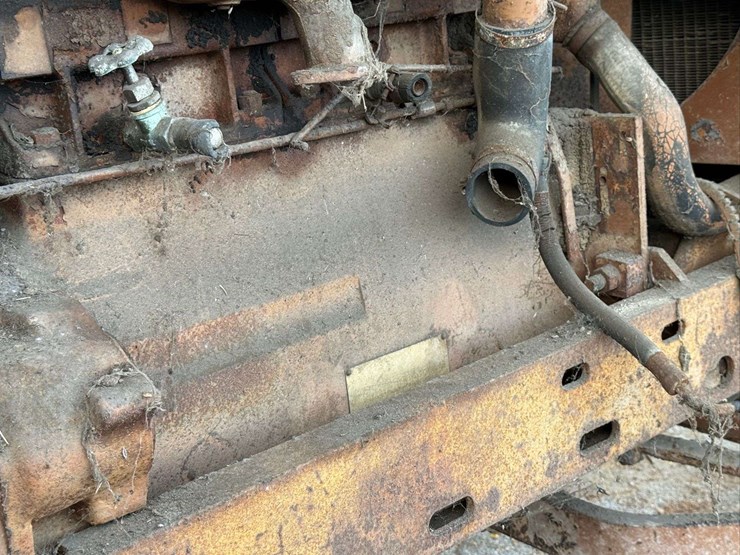 minneapolis-moline-u302-image-14