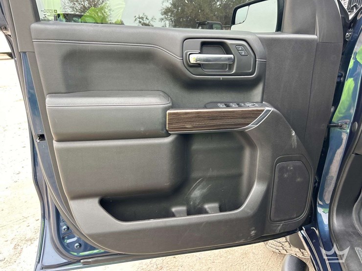 2019-chevrolet-silverado-1500-image-11