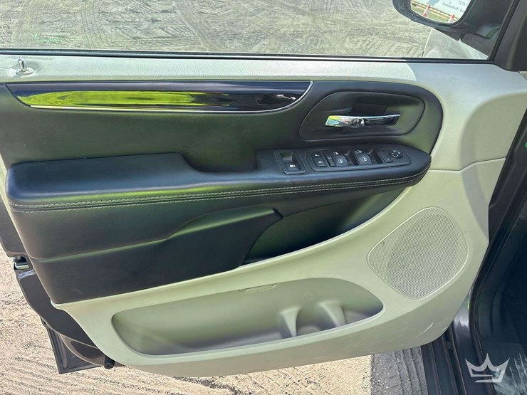 2019-dodge-grand-caravan-image-10