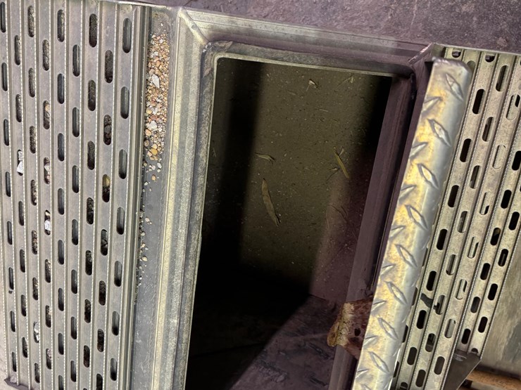 merritt-saddle-box-aluminum-truck-boot-box-&-drive-lines-image-11