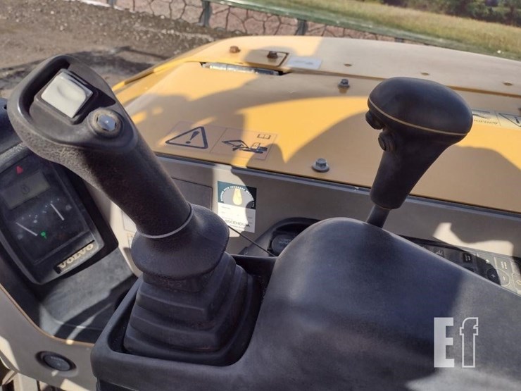 2016-volvo-ecr58d-image-8