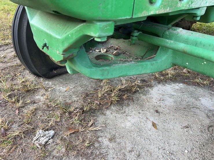 john-deere-3020-image-22