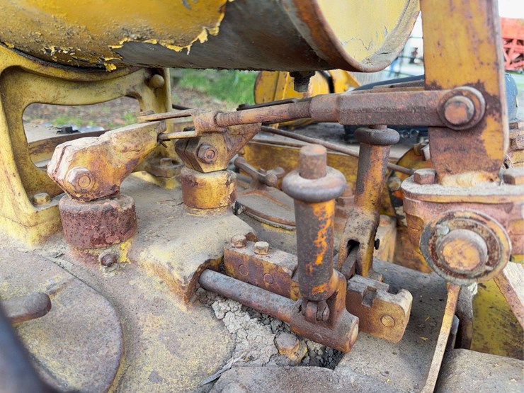 caterpillar-thirty-image-32