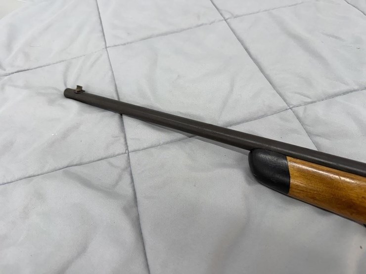 savage-model-15-a-.22-s,l,-lr-rifle-image-6