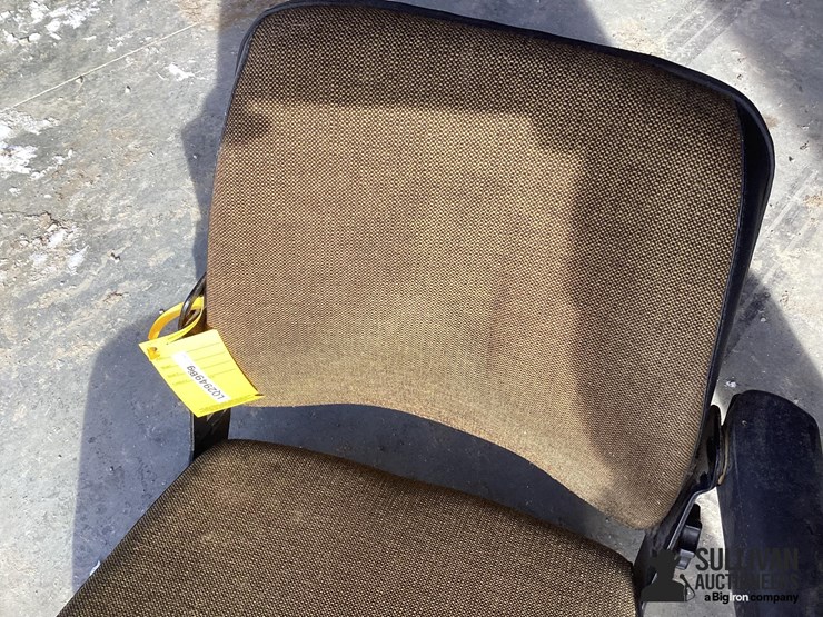 miscellaneous-tractor-seat-image-11