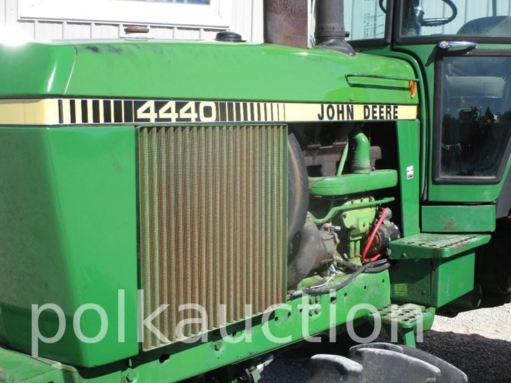 1981-john-deere-4440-image-26