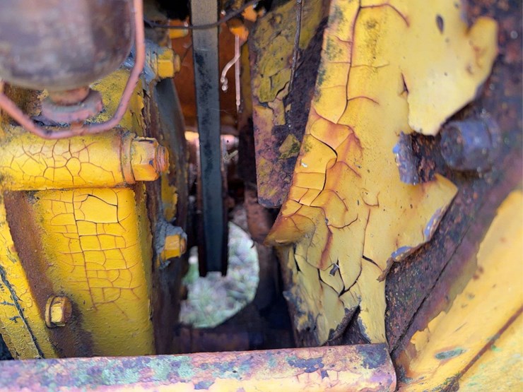 caterpillar-twenty-two-image-20