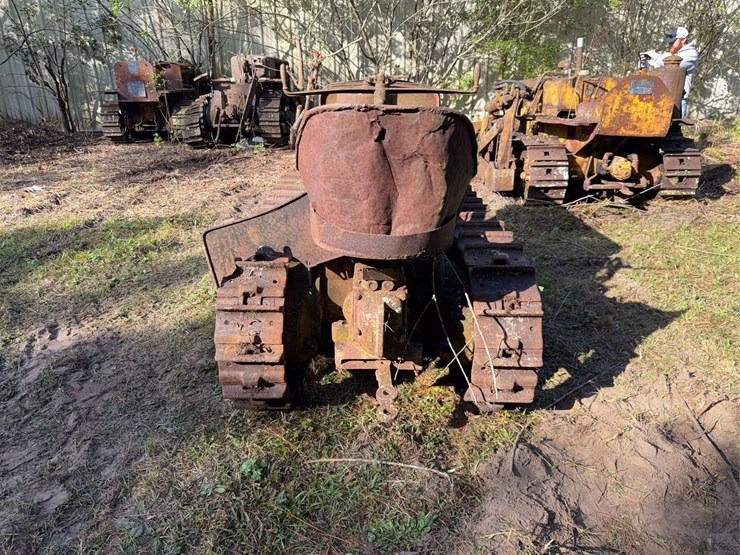 caterpillar-2-ton-image-7