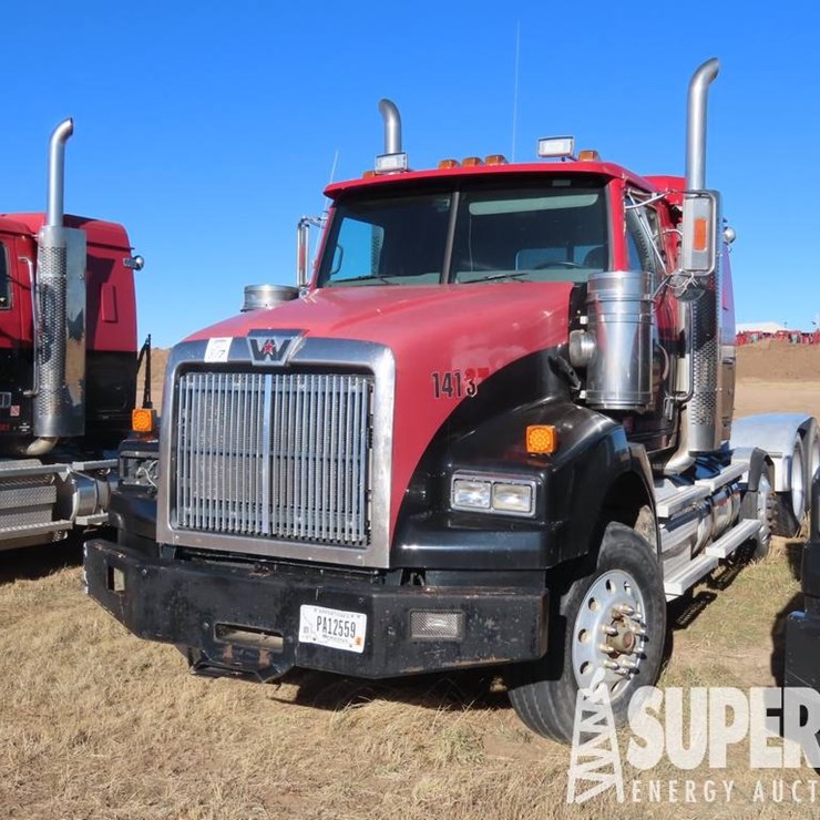 2011 WESTERN STAR 4900