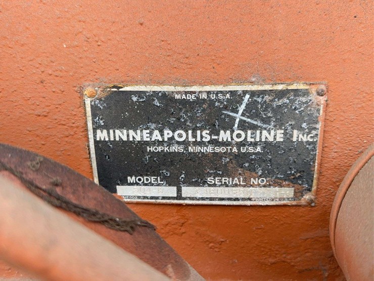 minneapolis-moline-g706-image-36