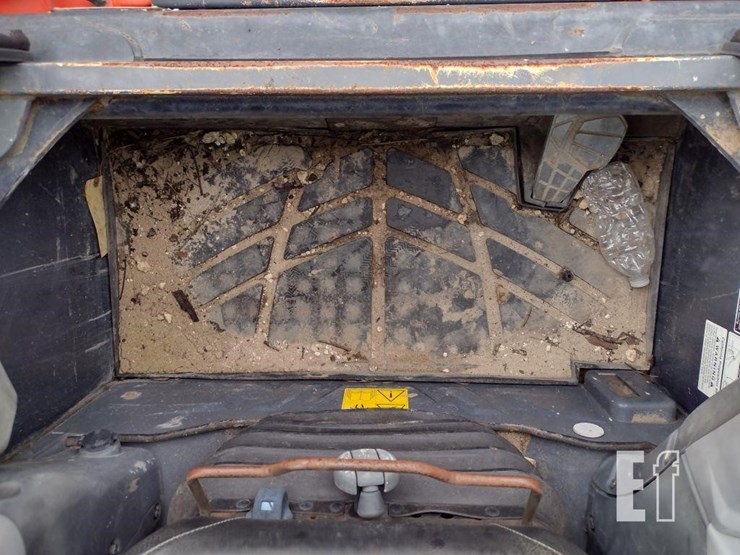 2019-kubota-svl95-2s-image-14