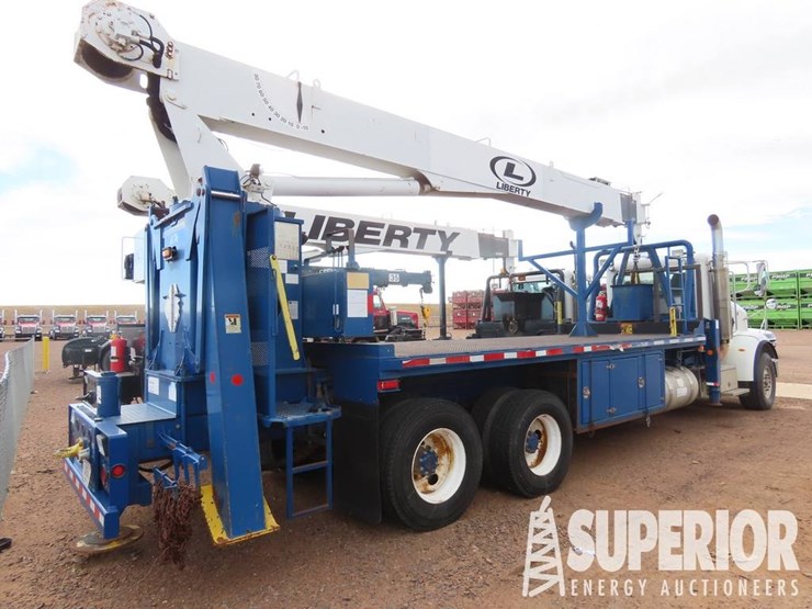 2008-peterbilt-365-image-3