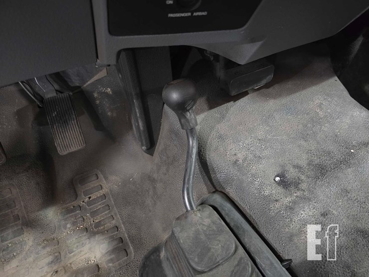 2015-ford-f550-image-15