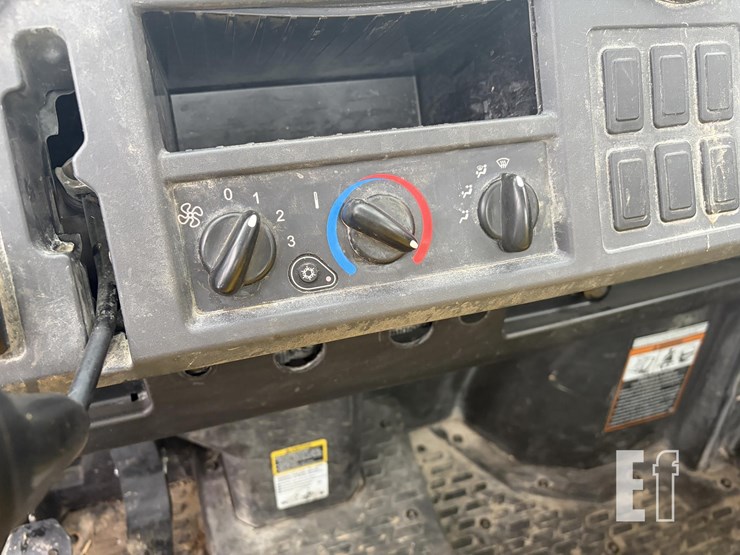 john-deere-gator-xuv-835m-image-14