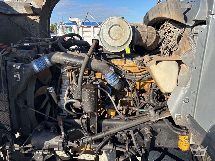 2016-kenworth-t800-image-23