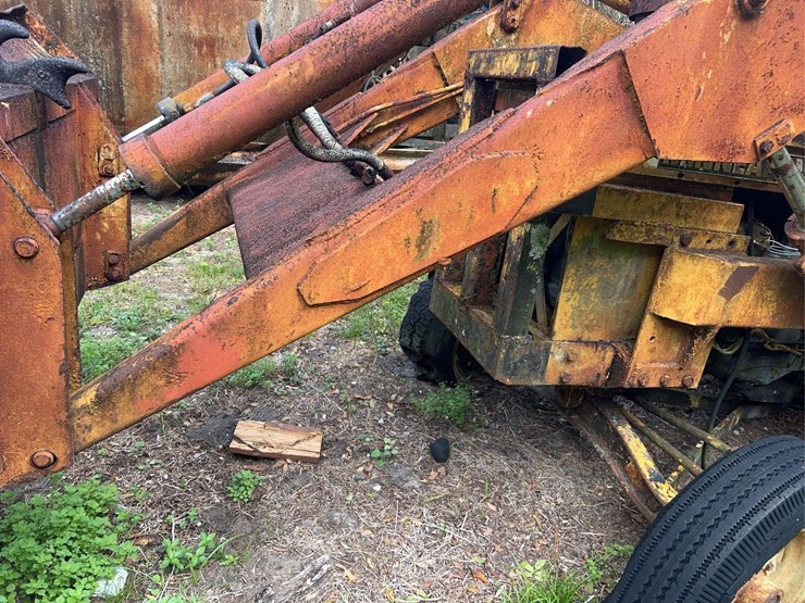 minneapolis-moline-diesel-backhoe-image-12