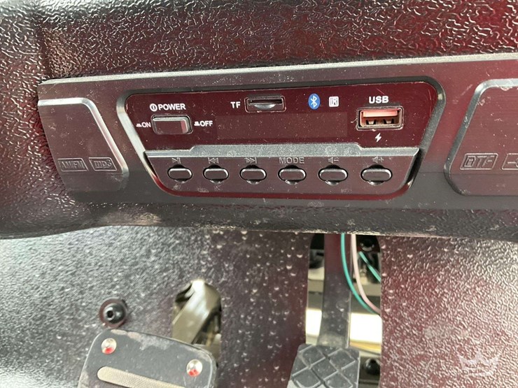 2025-electric-cart-image-8