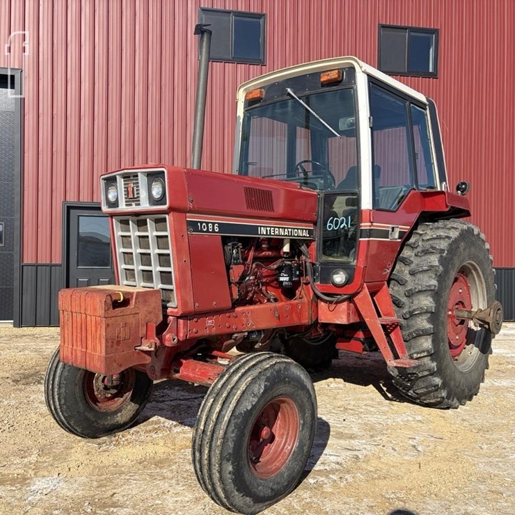 1981 INTERNATIONAL 1086